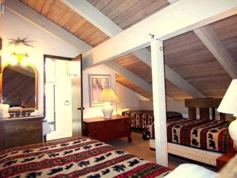 Standard Condos With Free Parking Мамът Лейкс Стая снимка